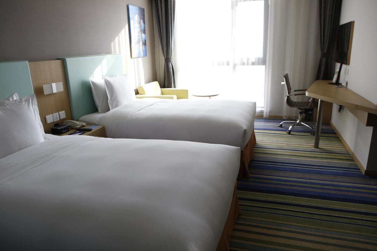 Holiday Inn Express Yingkou Onelong Plaza By Ihg Gaizhou Экстерьер фото