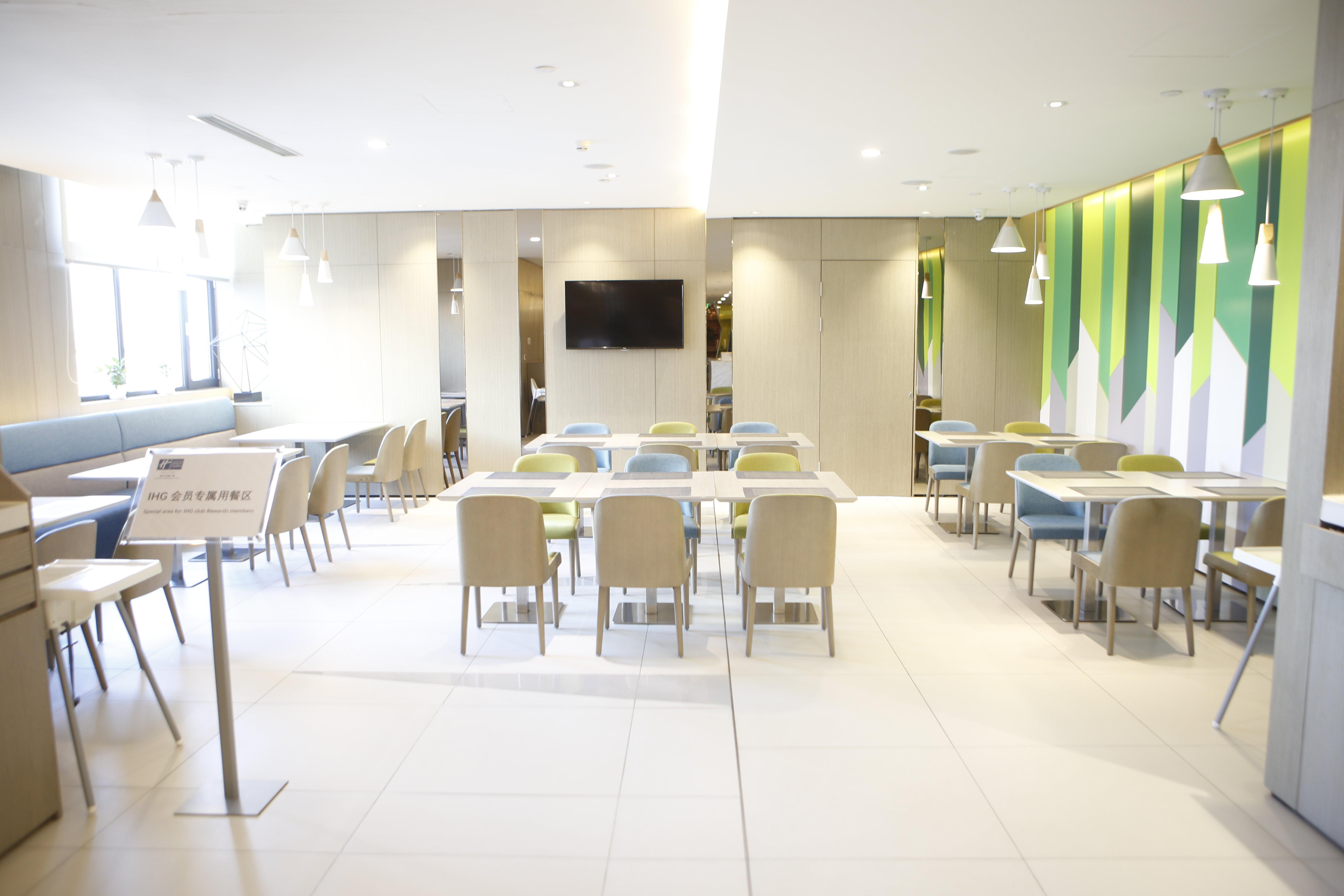 Holiday Inn Express Yingkou Onelong Plaza By Ihg Gaizhou Экстерьер фото